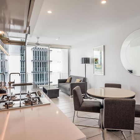 Two Bedroom Apartment On Ann Street Fortitude Valley By Serain Residences Брисбен Экстерьер фото